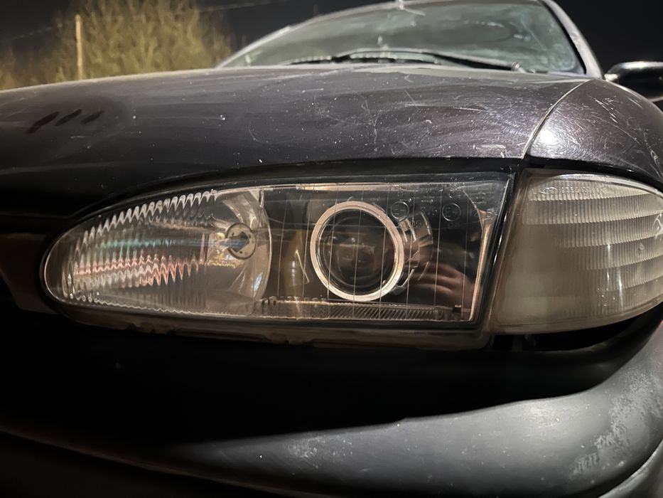 Ford Mondeo 1 фары передние