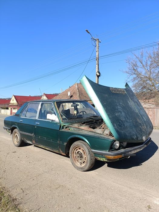 BMW 520 i    an 1974  urs