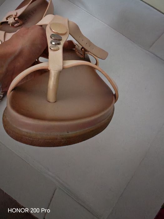 Sandale femei/fete, noi cu eticheta, bej/crem, marimea 38