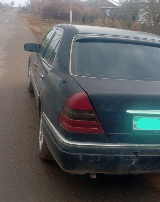 Продам Mercedes W202 - двигатель M111