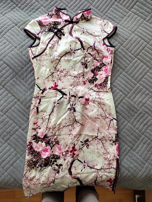 Продам платья легкие/тёплые