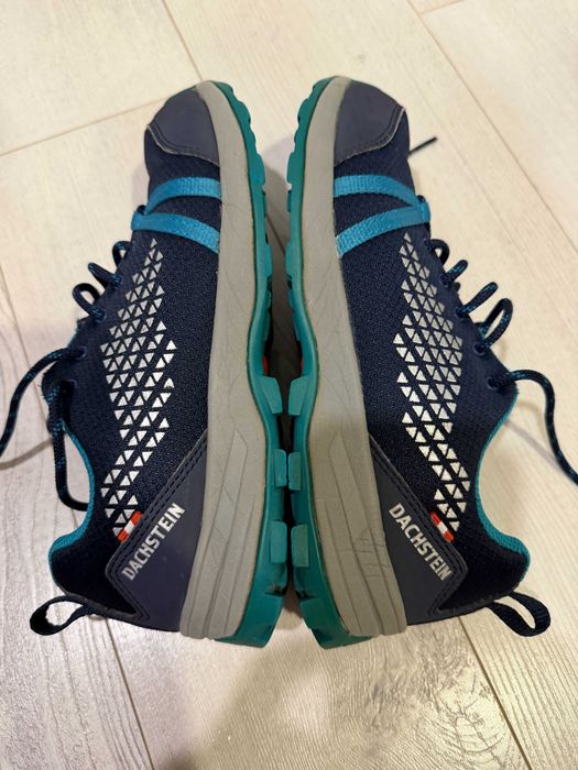 Туристически обувки, обувки за преходи Deichmann номер 39