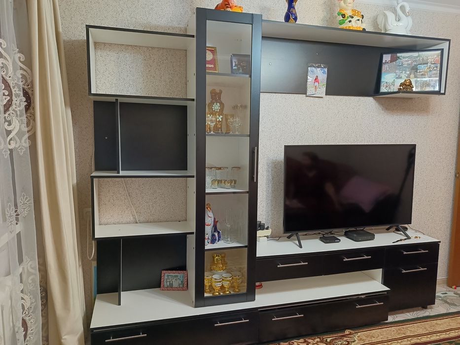 Срочно продам мини стенку