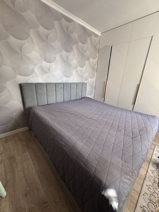 Кровать двухспальная 180х200