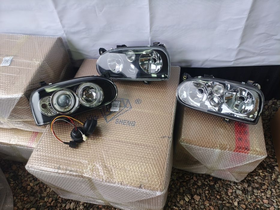 Продаю фары Фольксваген Гольф 3 товар уверенный