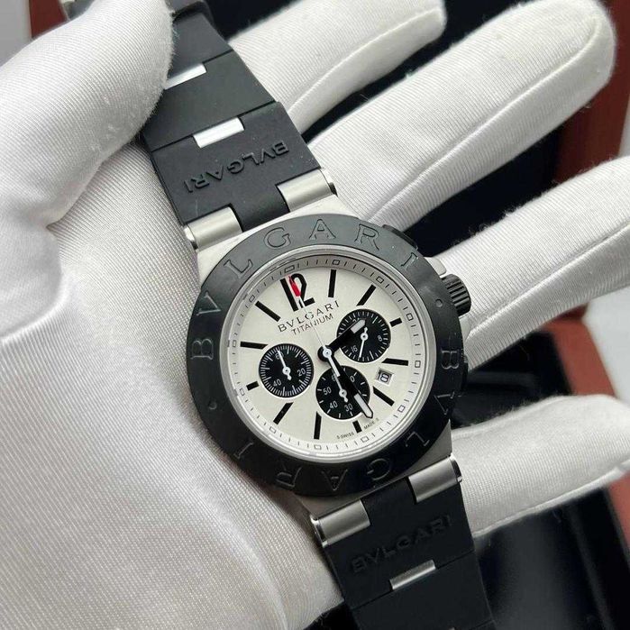 Кварцов мъжки часовник Bvlgari Diagono Titanium Chronograph