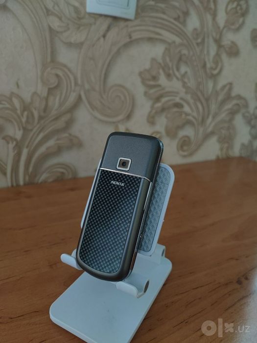 Nokia 8800 Carbon 4Gb Srochni