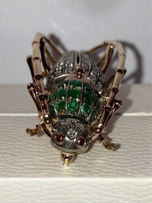 Brosa veche Greier aur 18kt.cu diamante si smaralde