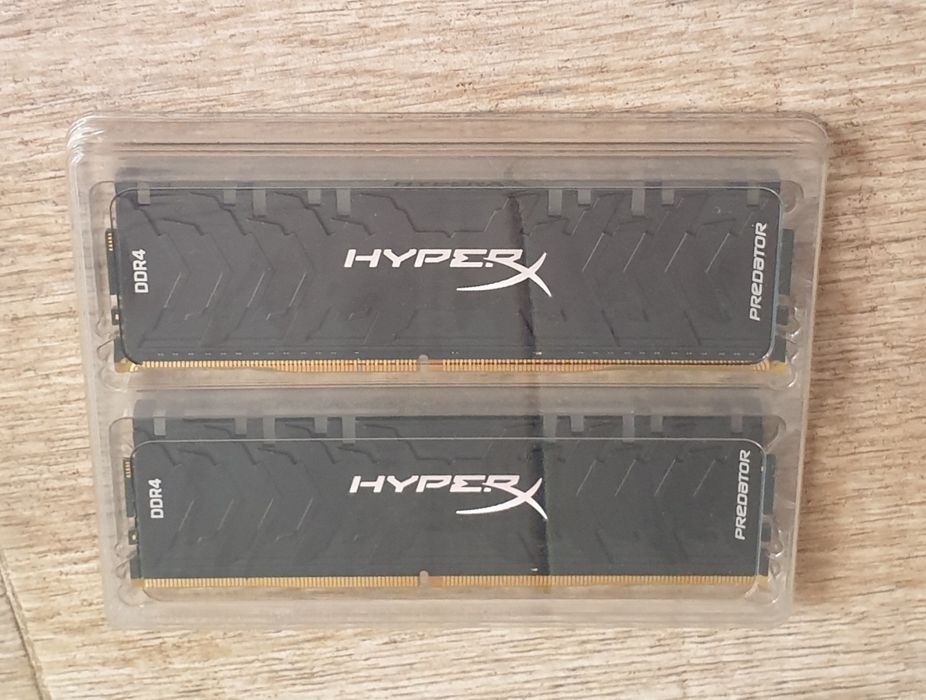 Продавам Ram 2 x 8G HYPER X  Predator DDR4