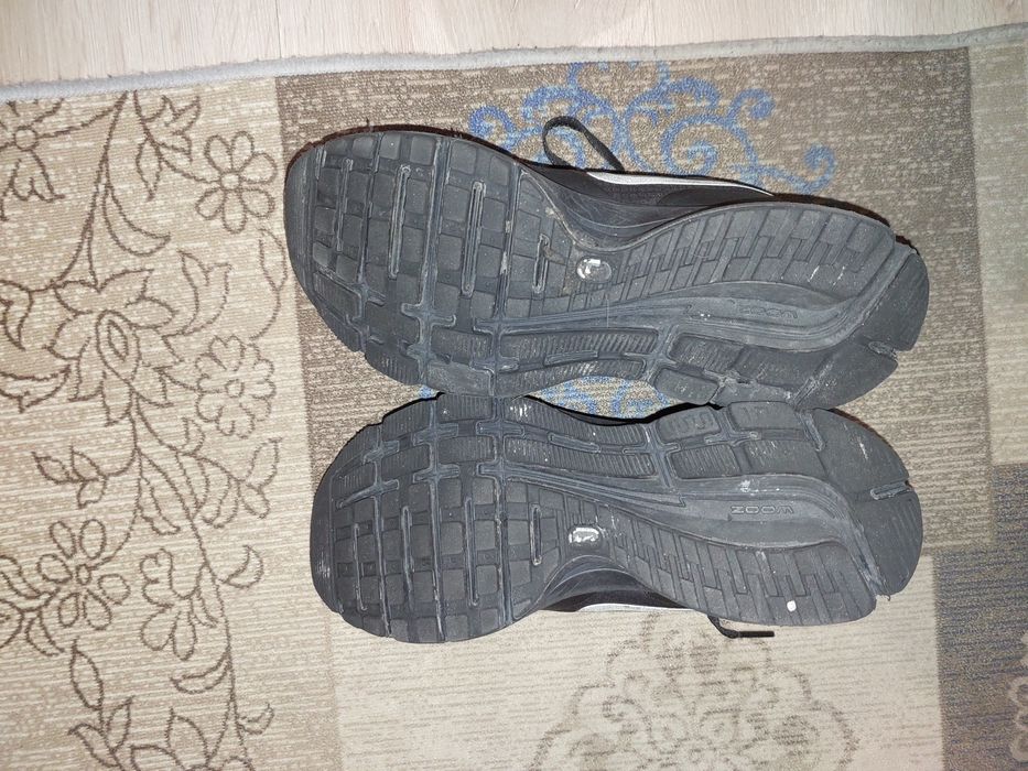 Кроссовки.  Nike