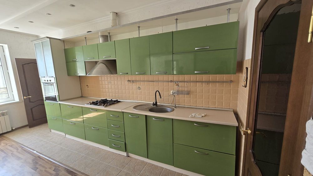 Продаю кухонный гарнитур