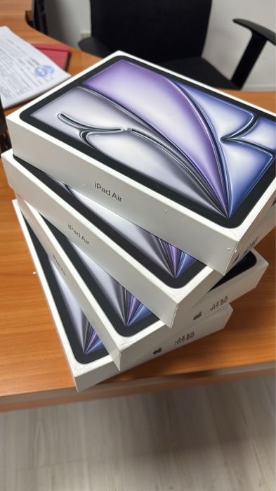 Продам apple Ipad 2025 11”