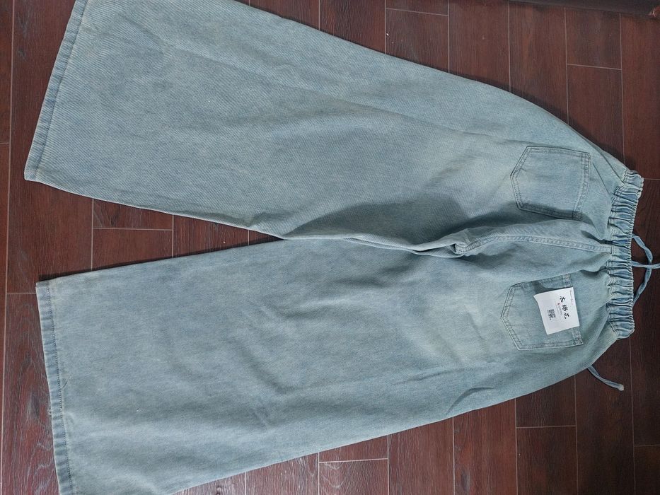 Джинсы     новый