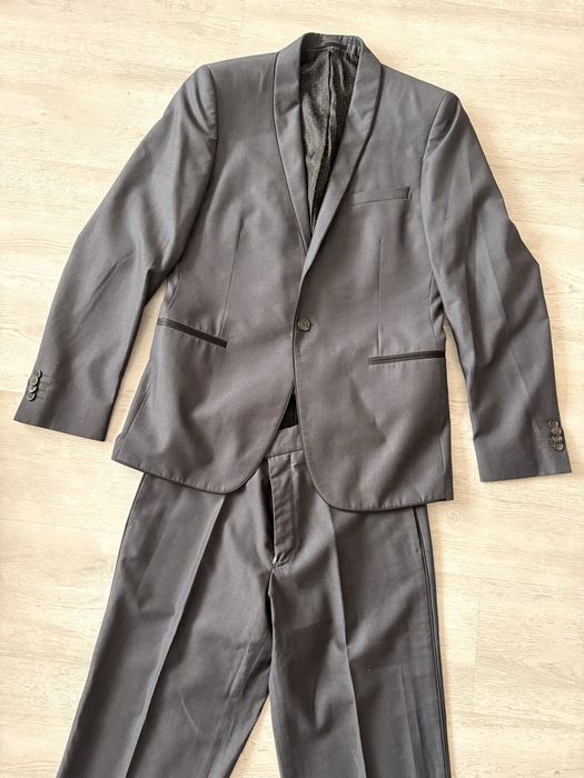 Костюм slim fit 46R