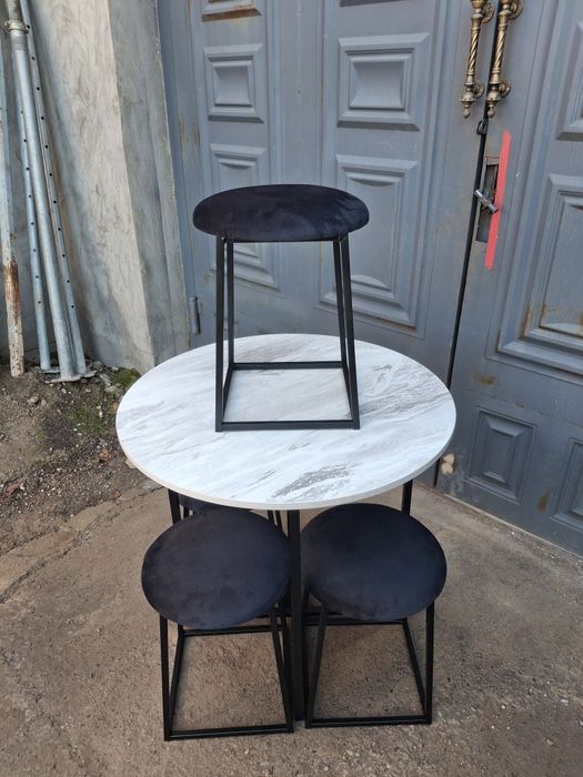 Stol stul oshxona uchun tayyori bor