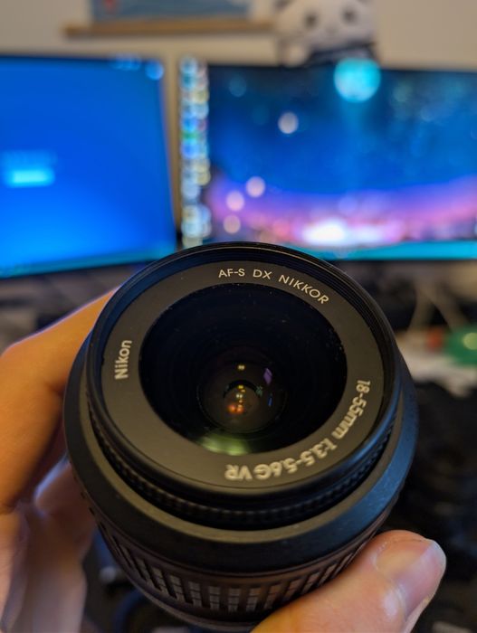 Nikon d3100 + Nikkor  35mm 1.8g + 18-55mm vr + baterii + card 8gb