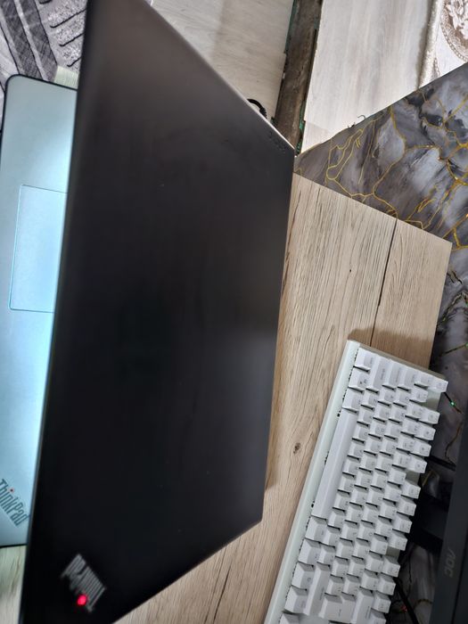 Лаптоп lenovo E570 може и бартер за процесор AMD