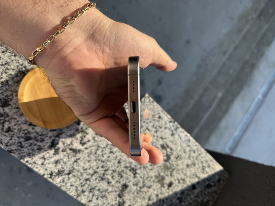 iPhone 15 Pro Max 512 GB, neverlocked