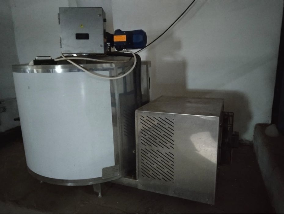 Танкер охладитель молока