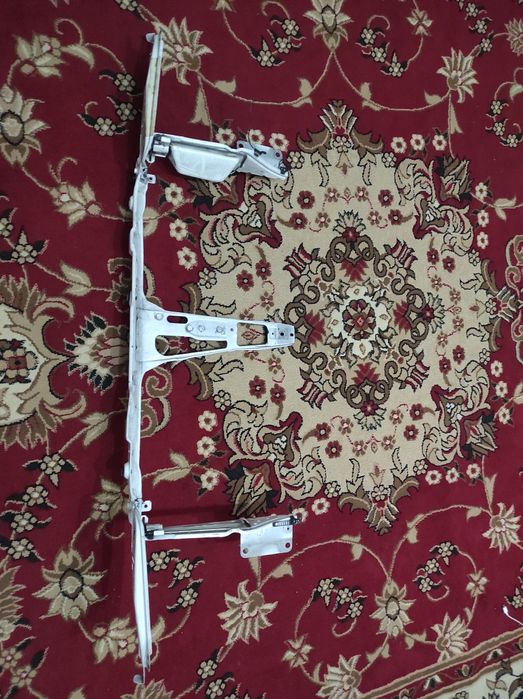 Продам переднюю панель телевизор ауди с4 (б4)