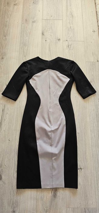 Елегантна рокля.