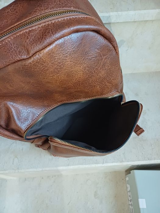 Дамска кожина раница