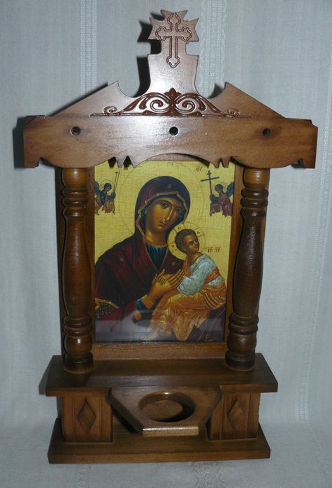 Домашни иконостаси с православни икони