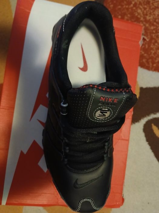 Adidasi Nike Shox Nz