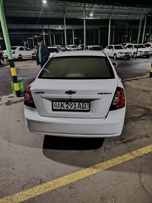 Продаётся машина Gentra автомат