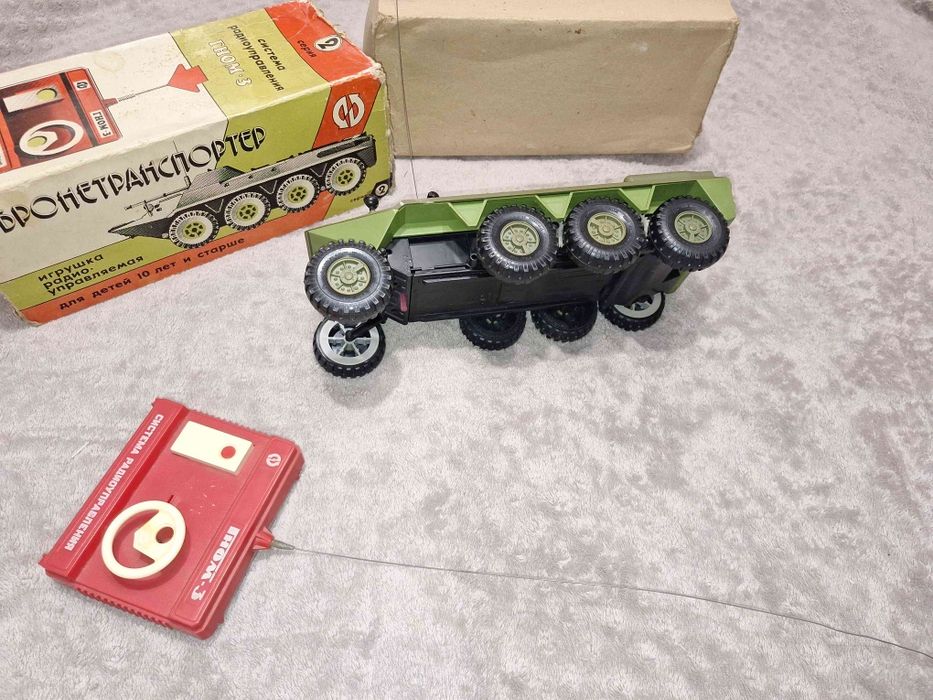 УНИКАЛНА Радио управляема играчка от соц-а , 1984г., ГНОМ- 3 , БРОНЕТР