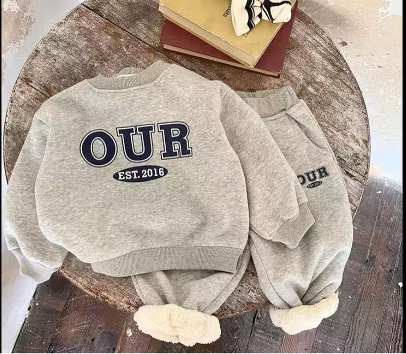 Продам тёплый костюмчик