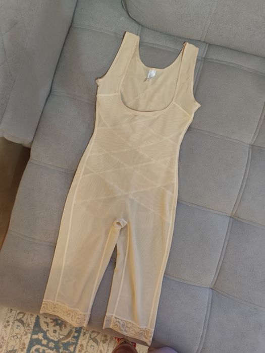 Продам утягивающее белье размер 50 размера