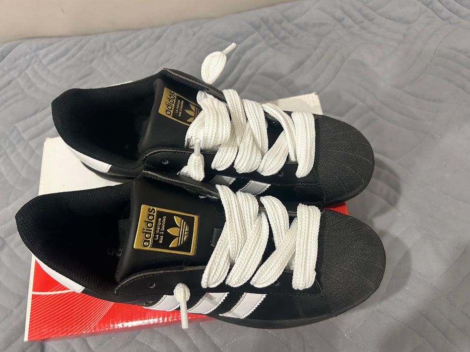 Продам крассовки Adidas superstar