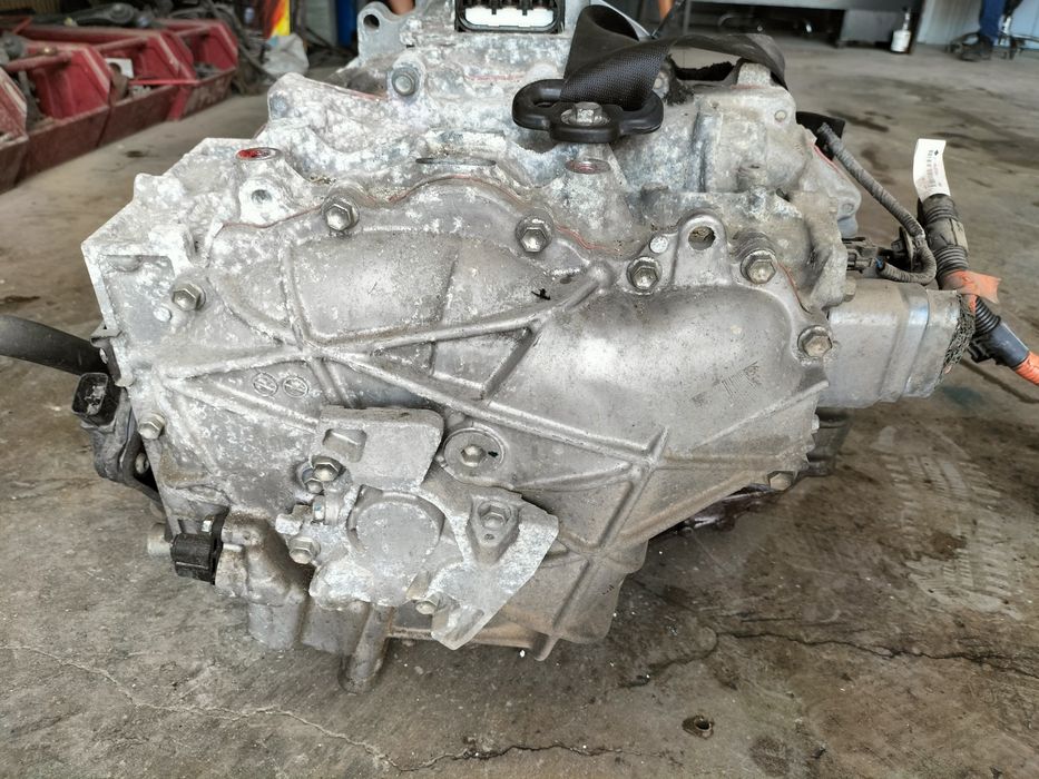 Автоматична скоростна кутия Toyota Auris 1.8 VVT-I Hybrid / Тойота Аурис 1.8 ВВТ-И Хибрид 2014г. Код: P9093A13