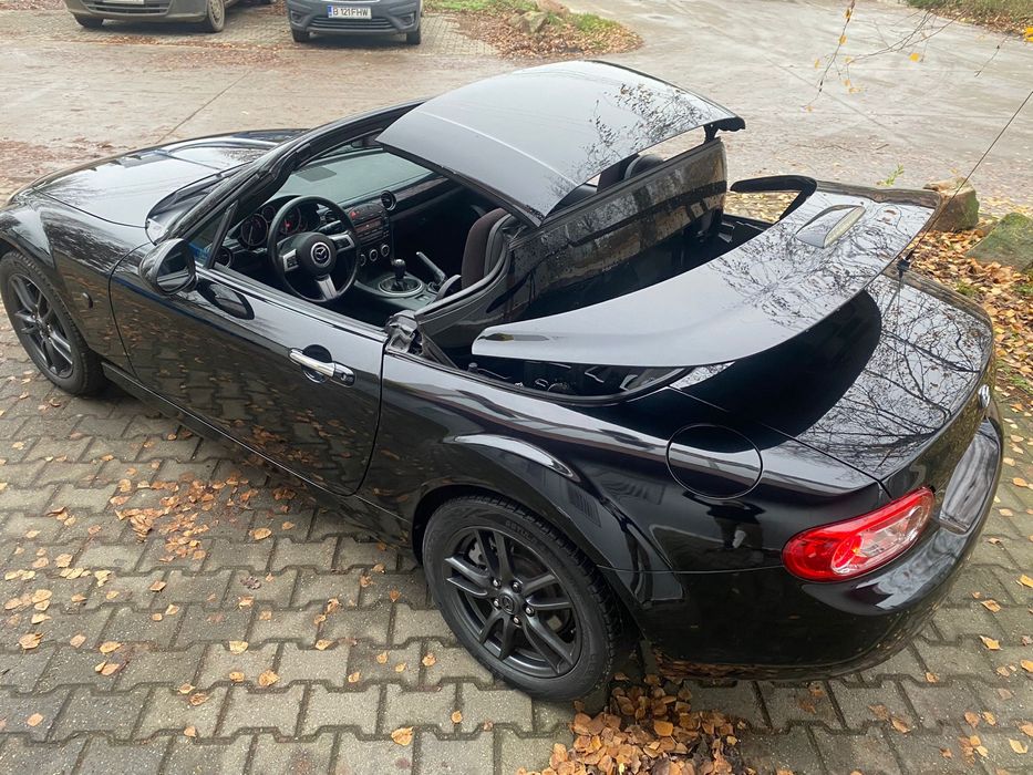 Mazda Mx-5 Miata model NC hardtop-electric