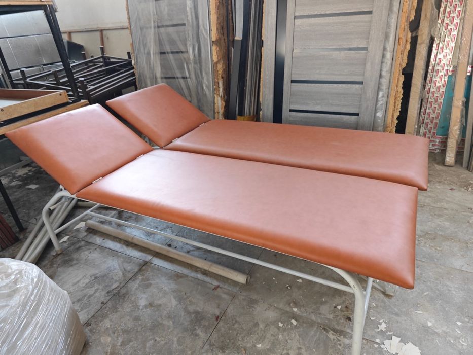 Медицинские кушетки 2 шт по 25.000