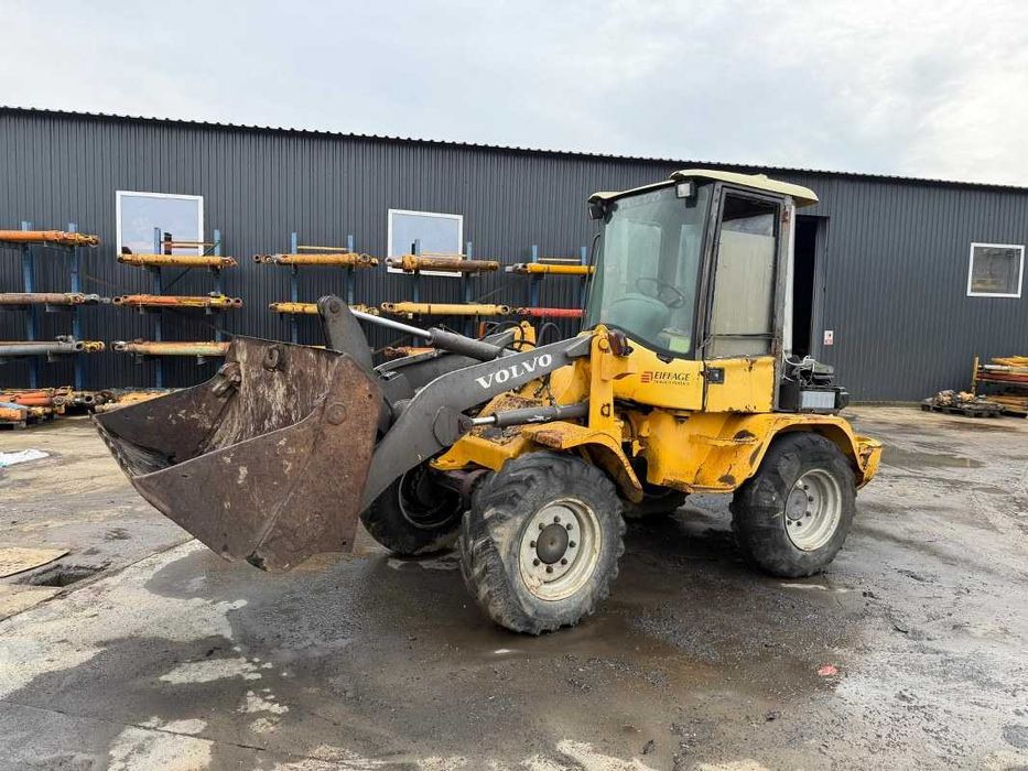 Cilindru hidraulic incarcator frontal vola Volvo L30 B piese