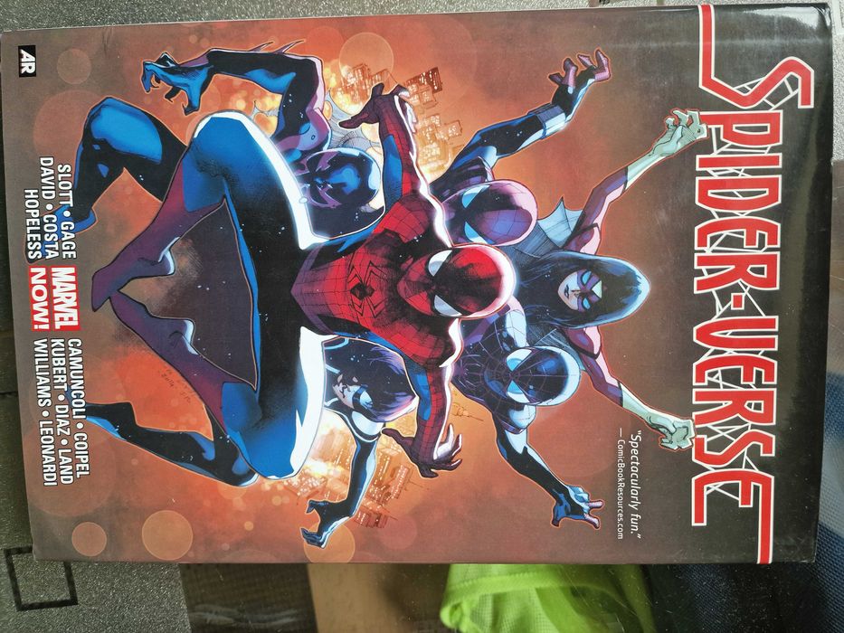 Продавам комикси omnibus DC, Marvel, Image, Vertigo, etc.