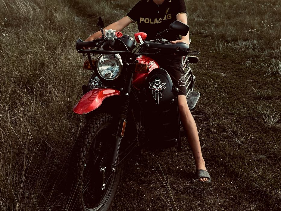 Мотацикл GSX 200