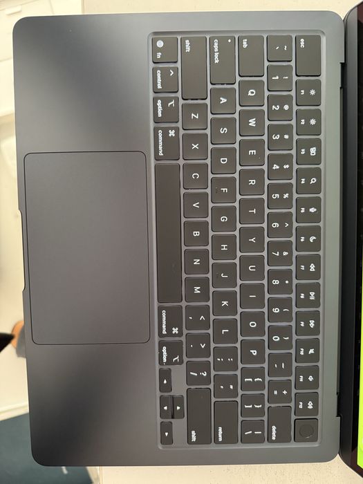 Macbook Air M4/16/256/100%/full box