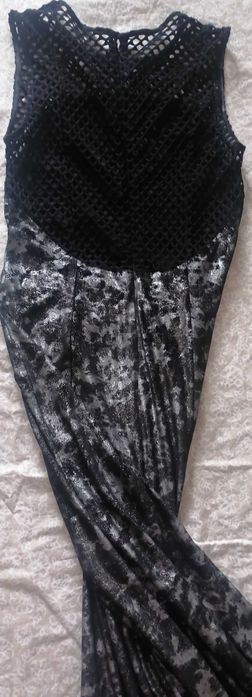 Rochie cu trena din catifea fina & delicata,designer Liza Panait