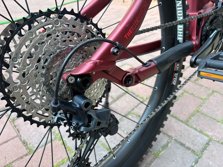 Bicicleta electrica full suspension BIXS Sign E23 cu motor Shimano EP8
