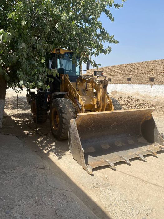 Продается погрузчик 1.8куб