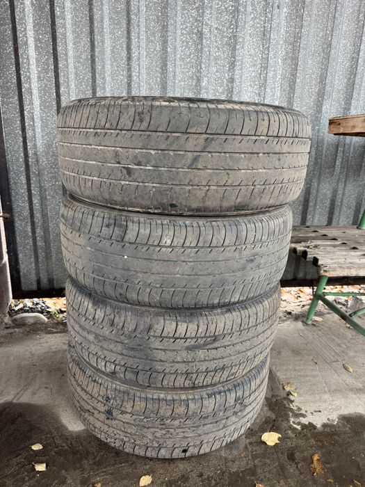 Продам шины YOKOHAMA 215/55/17