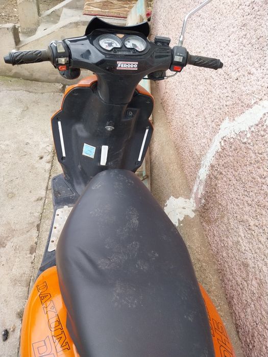 Vând scuter  vonroad