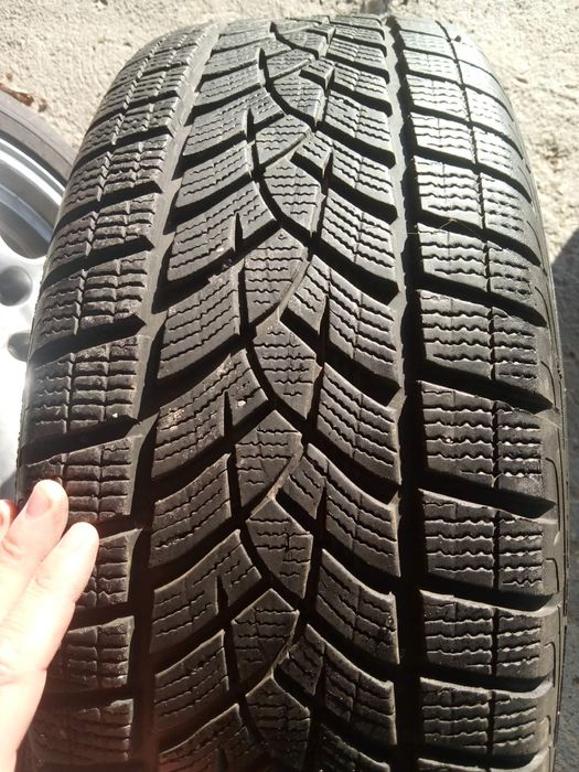 Гуми 235 60 17 и 205 55 16