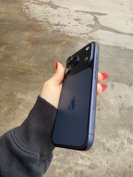 Iphone 17 pro 256gb deep blue