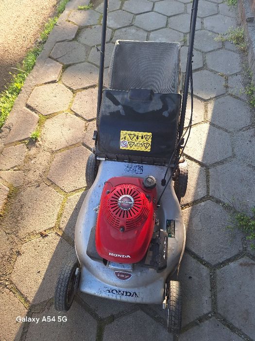Бензинова Косачка Honda