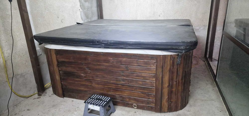 джакузи / хидромасажна вана