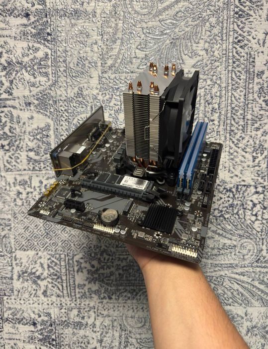 Gigabyte B760M H D4 i5-12400F DDR4 16x2 32Gb RGB